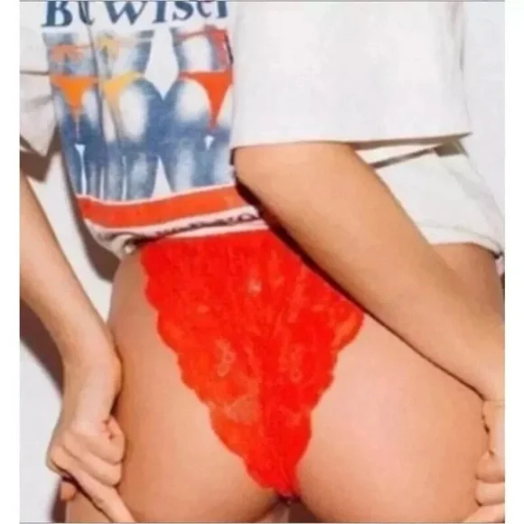 We are HAH Siren Red Chase Me Down Panite NWT Small - Picture 2 of 7